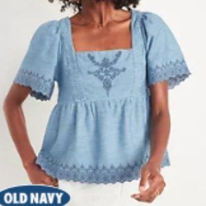 Old Navy Chambray Flutter-Sleeve Embroidered Tie-Back Blouse in denim, size smal